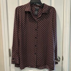 Chelsea & Theodore 100% polyester button down blouse